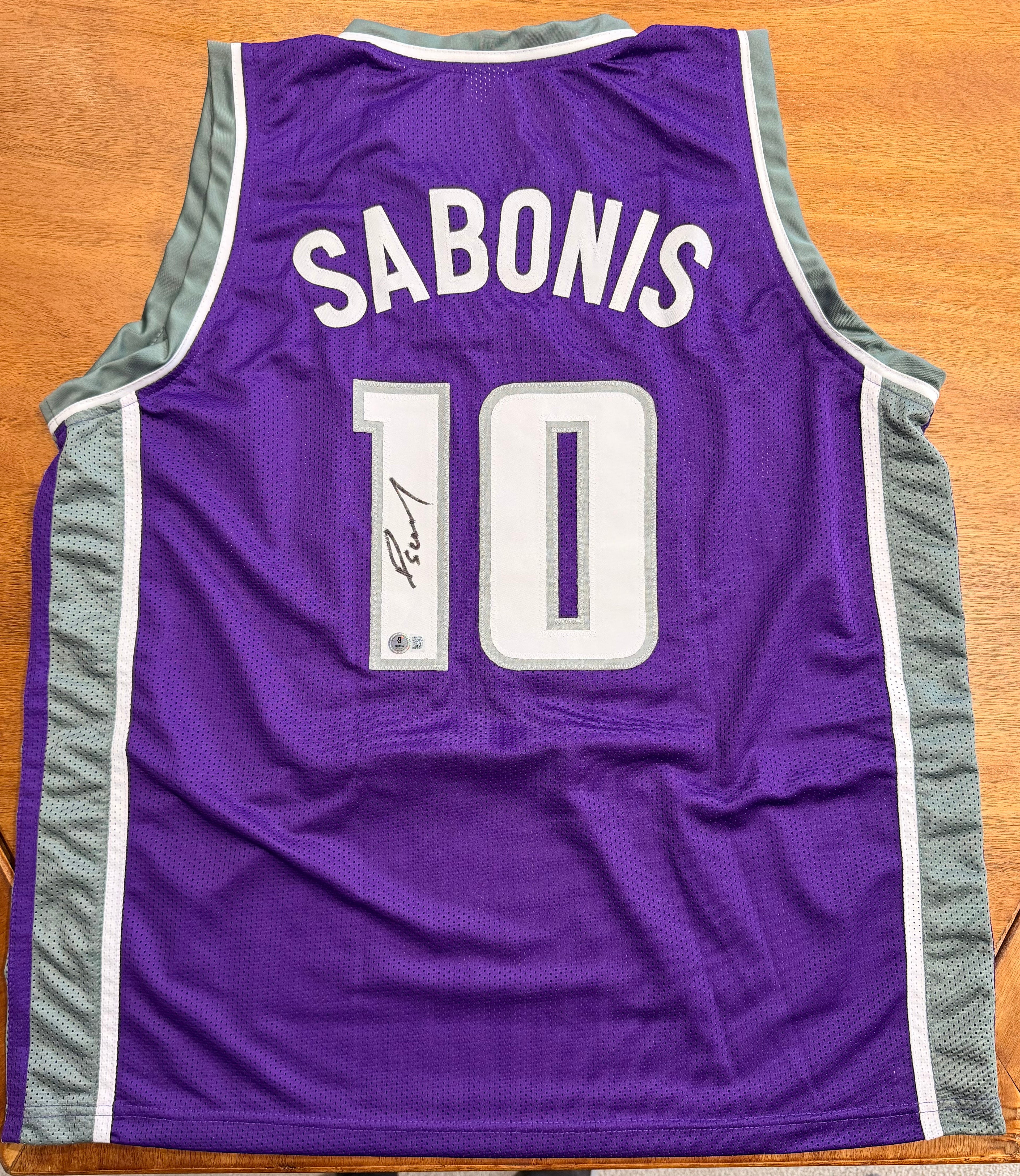 Domantas Sabonis Signed Jersey with Beckett COA (NBA Sacramento Kings)